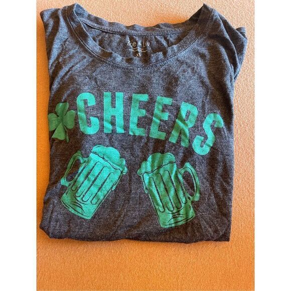 Zoe + Liv Cheers Graphic Tee St. Paddys Day - Picture 3 of 3